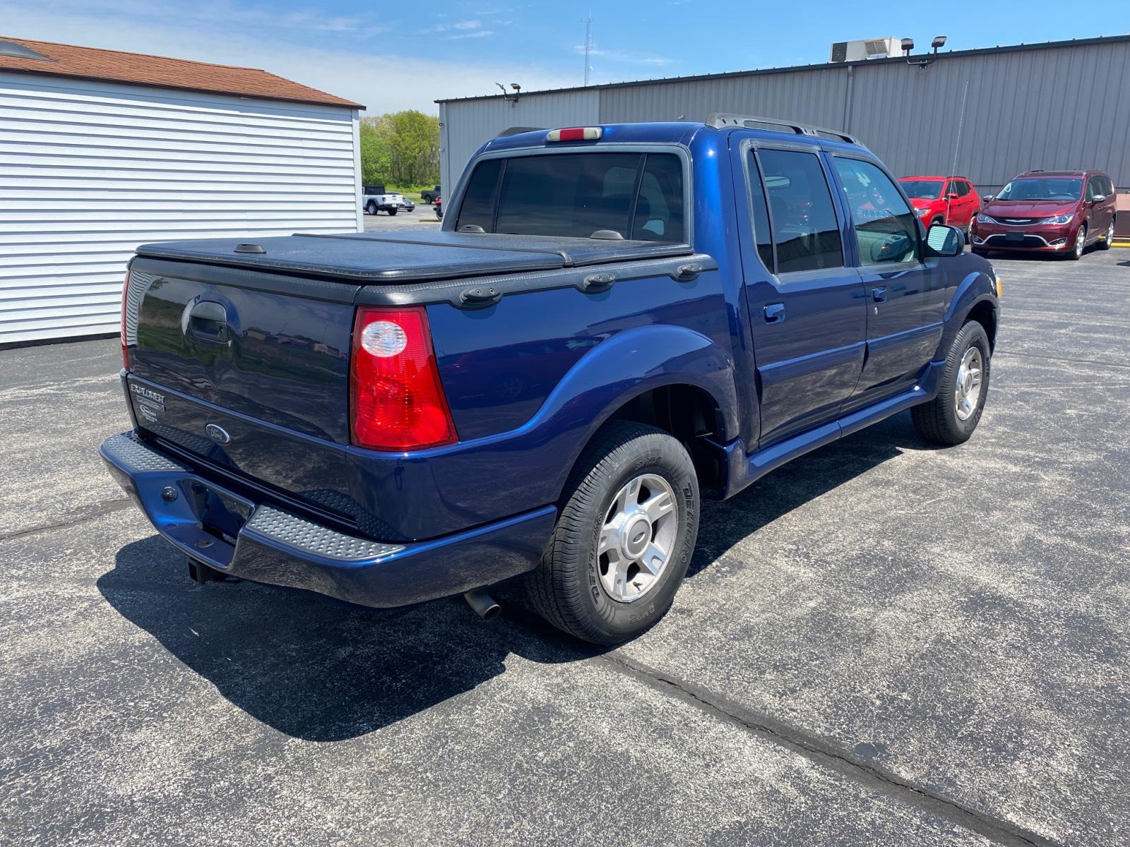 Pre-Owned 2004 Ford Explorer Sport Trac 4dr 126 WB 4WD XLT Premium ...